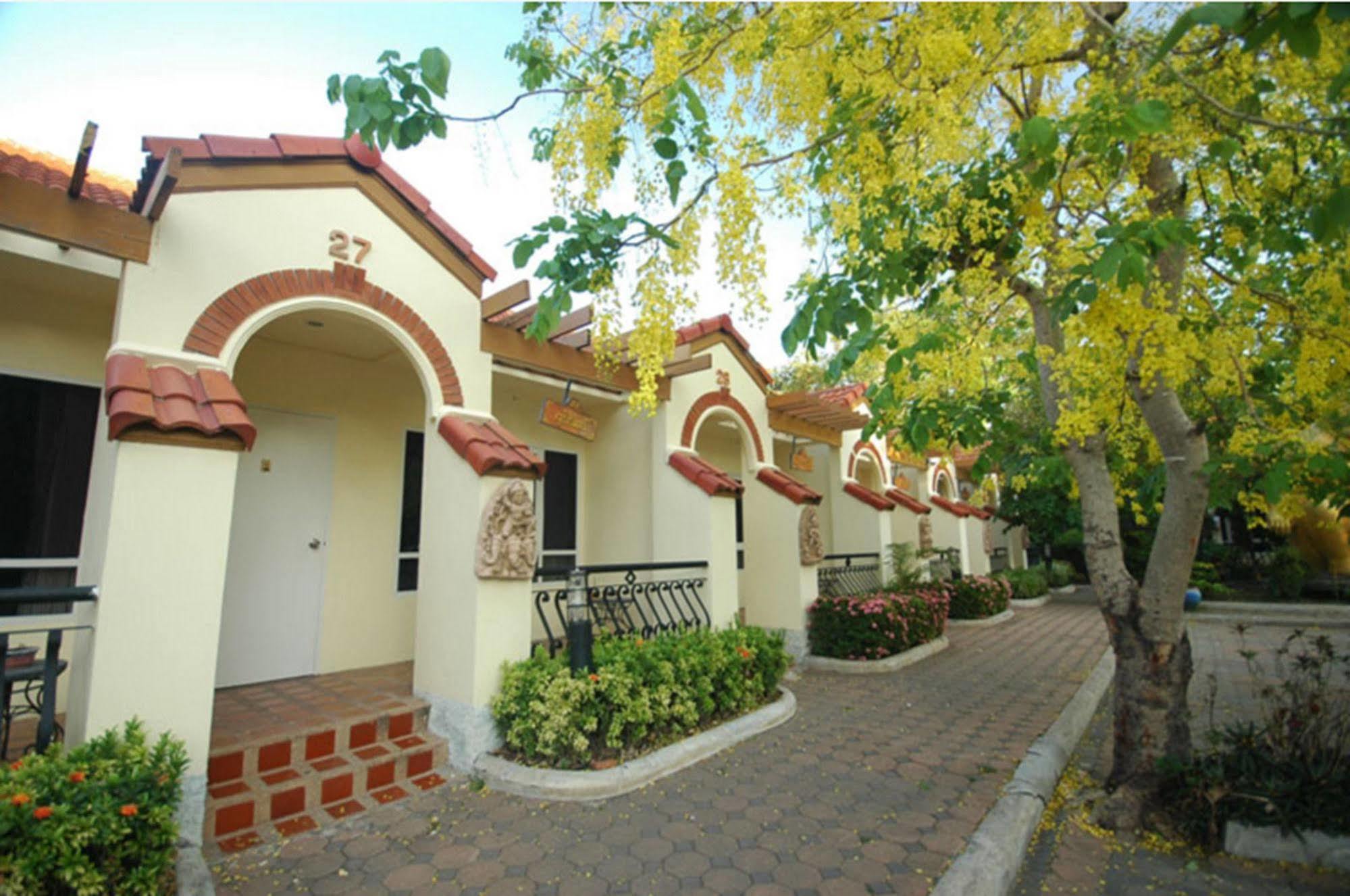 Dad D Resort By Lopburi Inn Resort Zewnętrze zdjęcie